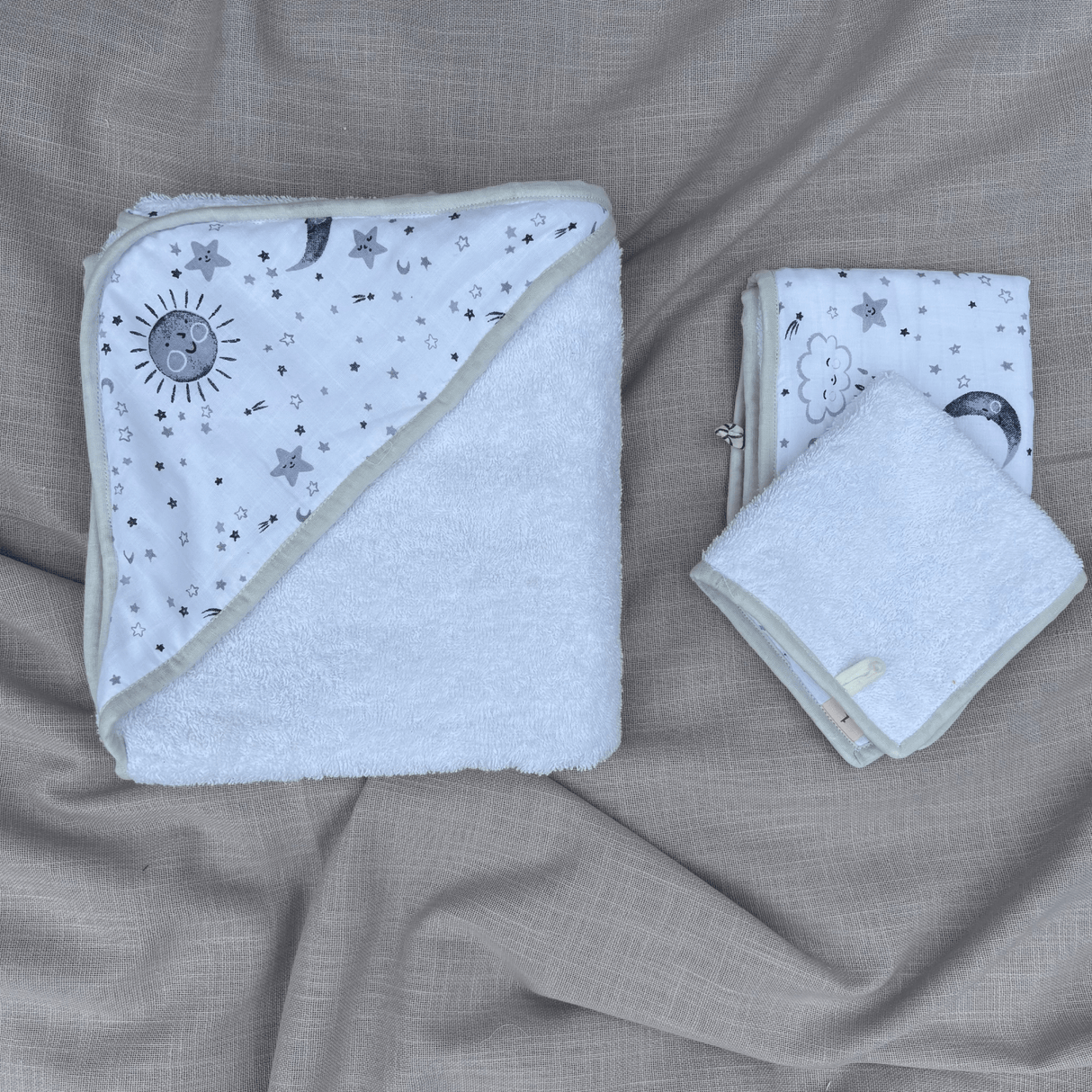 Zoey Hooded towel With Set of 2 Napkins Moon & Me Muslin Hooded Towel (Can be Personalised)
