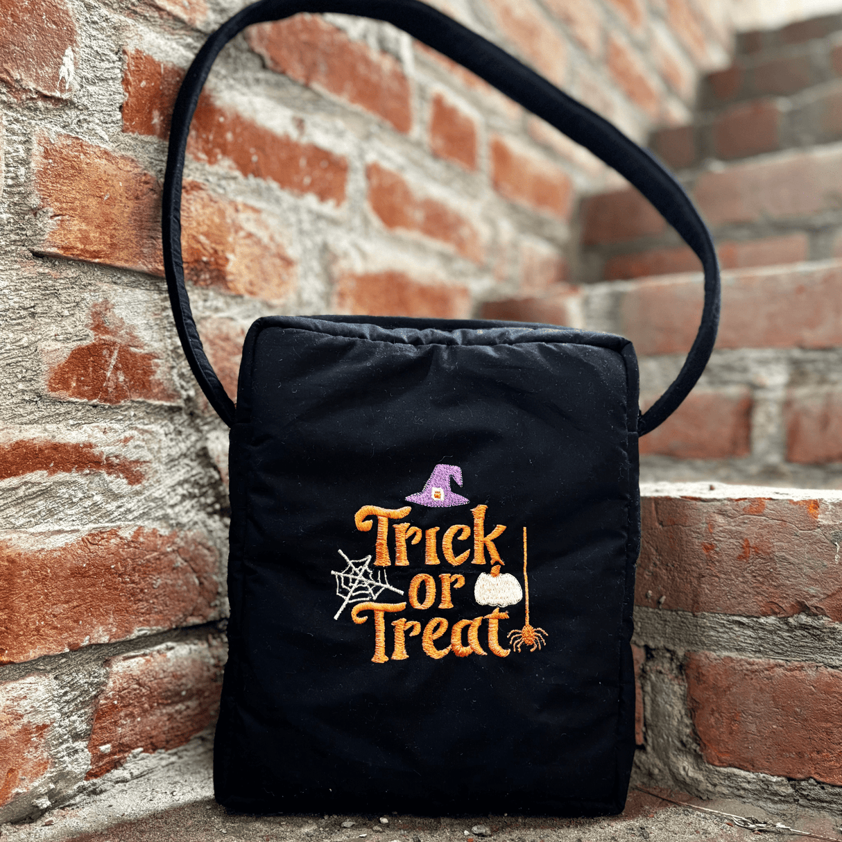 Zoey duffle bag Trick or Treat Sling Bag