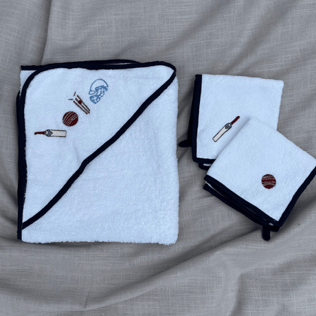 Zoey Hooded towel With Set of 2 Napkins Little League Legend Pure Cotton Hooded Towel
