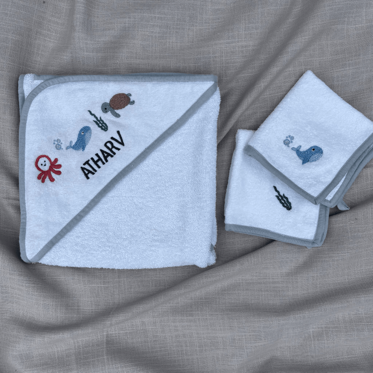Zoey Hooded towel With Set of 2 Napkins Sea Buddies Hooded Towel (Can be Personalised)